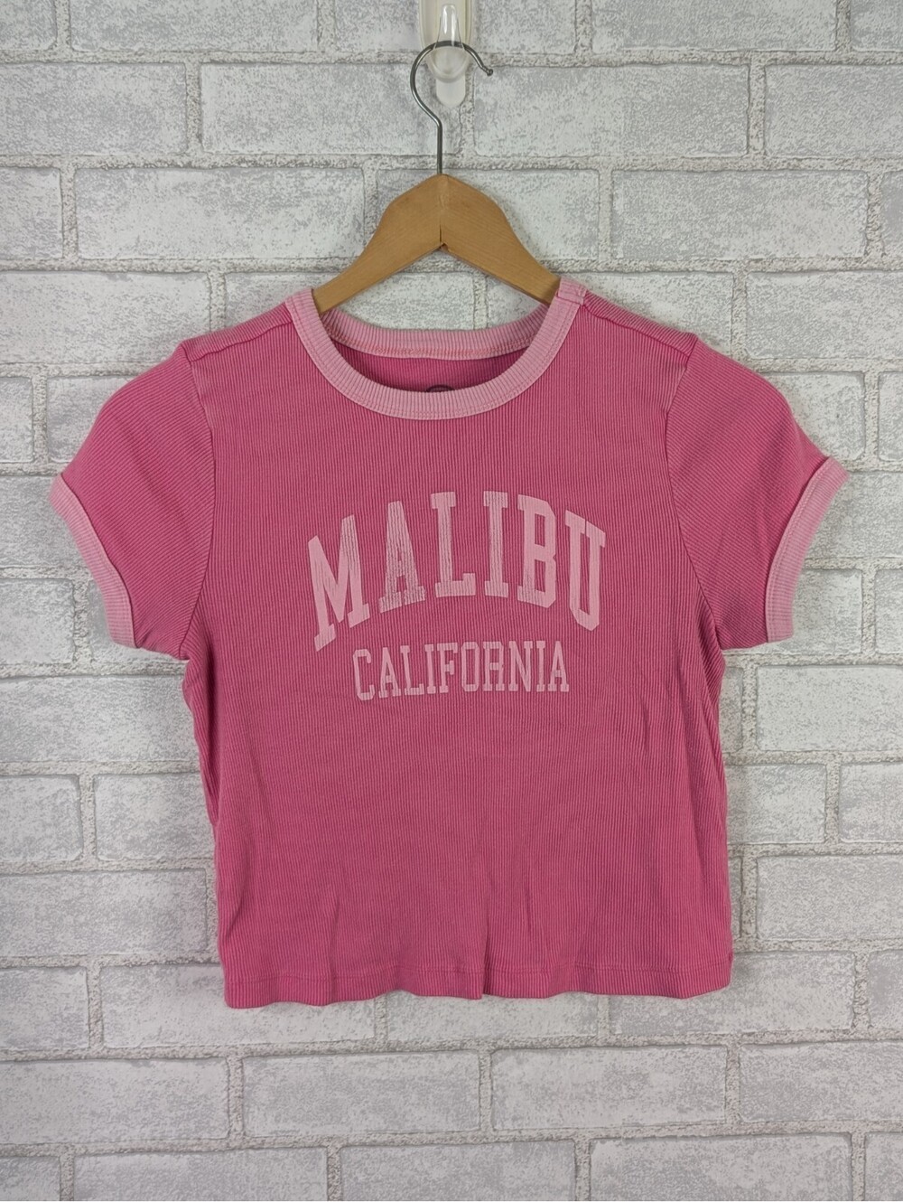 Social Culture Size Large Pink Malibu California Cropped T-shirt Ribbed Ring